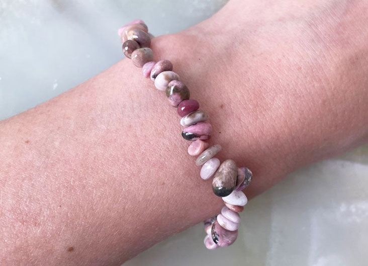 Rhodonite Crystal Bracelet And Tumblestone Gift Set