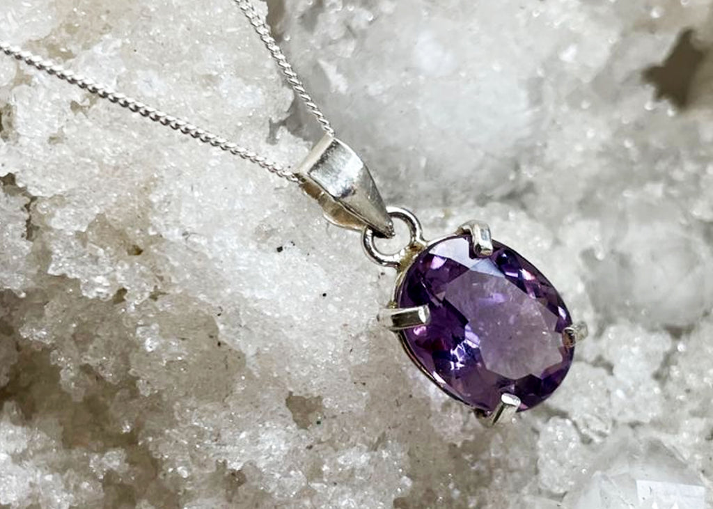 4-6 Carat Oval Cut Amethyst Pendant Necklace