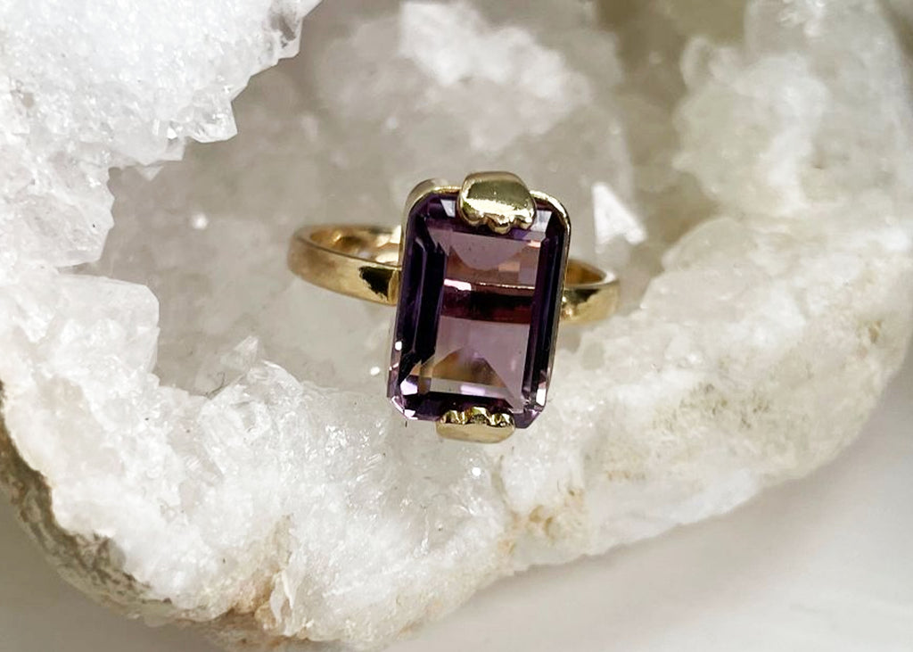 4-6 Carat Rectangle Cut Amethyst Gold Ring